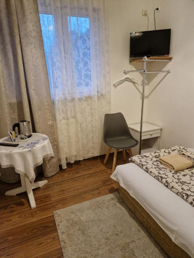 Zajazd Lesny Tuszyn Εξωτερικό φωτογραφία