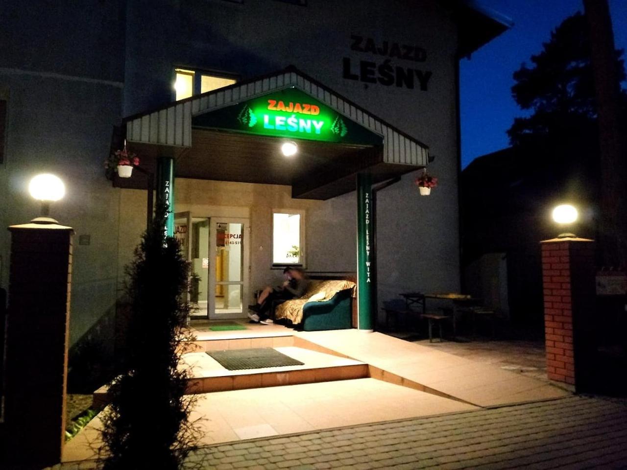 Zajazd Lesny Tuszyn Εξωτερικό φωτογραφία